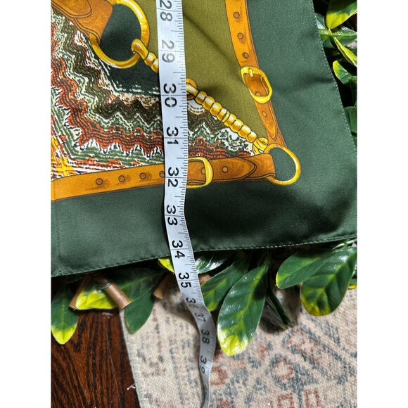 100% Silk MADE IN ITALY Gorgeous Scarf - Picture 5 of 5